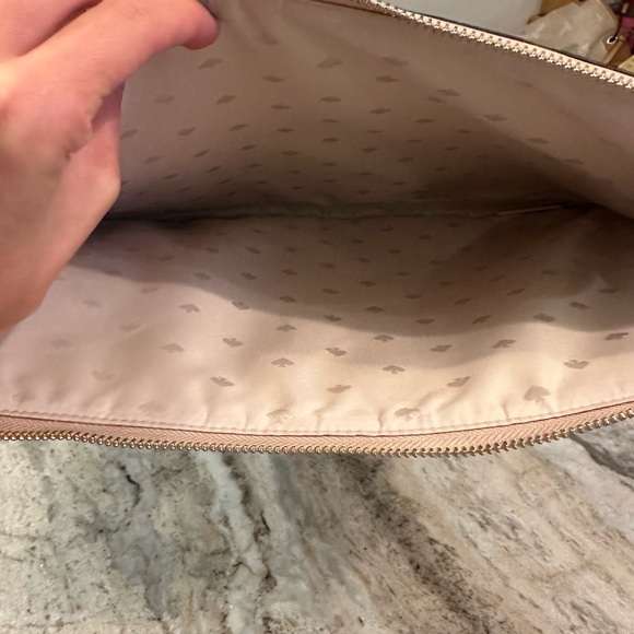 Gorgeous like new large Kate spade glitter laptop case - Picture 5 of 10